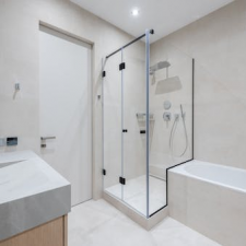4 Tips for a Squeaky Clean Shower Door